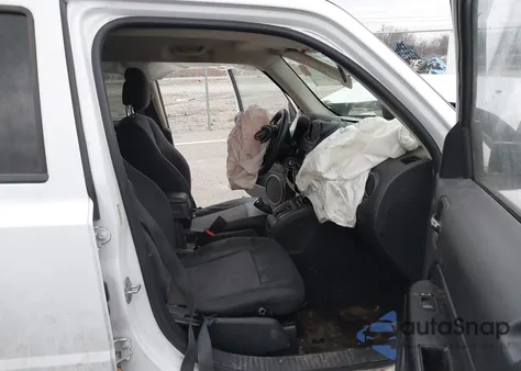 2015 Jeep Patriot Sport z USA, uszkodzony, nr VIN 1C4NJPBB9FD191297